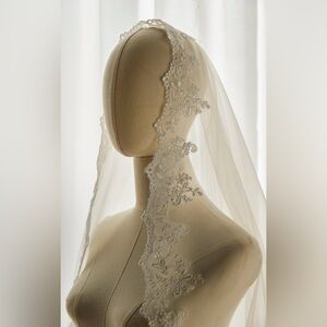 NEW Cathedral Lace Bridal Veil